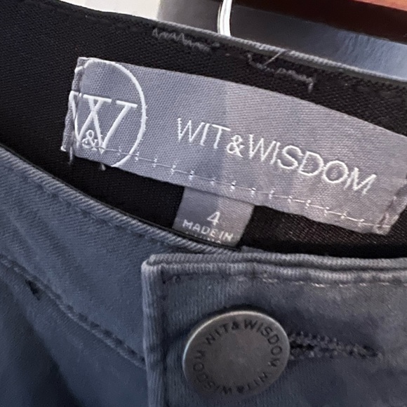 NWT Wit & Wisdom Cuffed Shorts, Gray, Size 4 - Picture 4 of 7